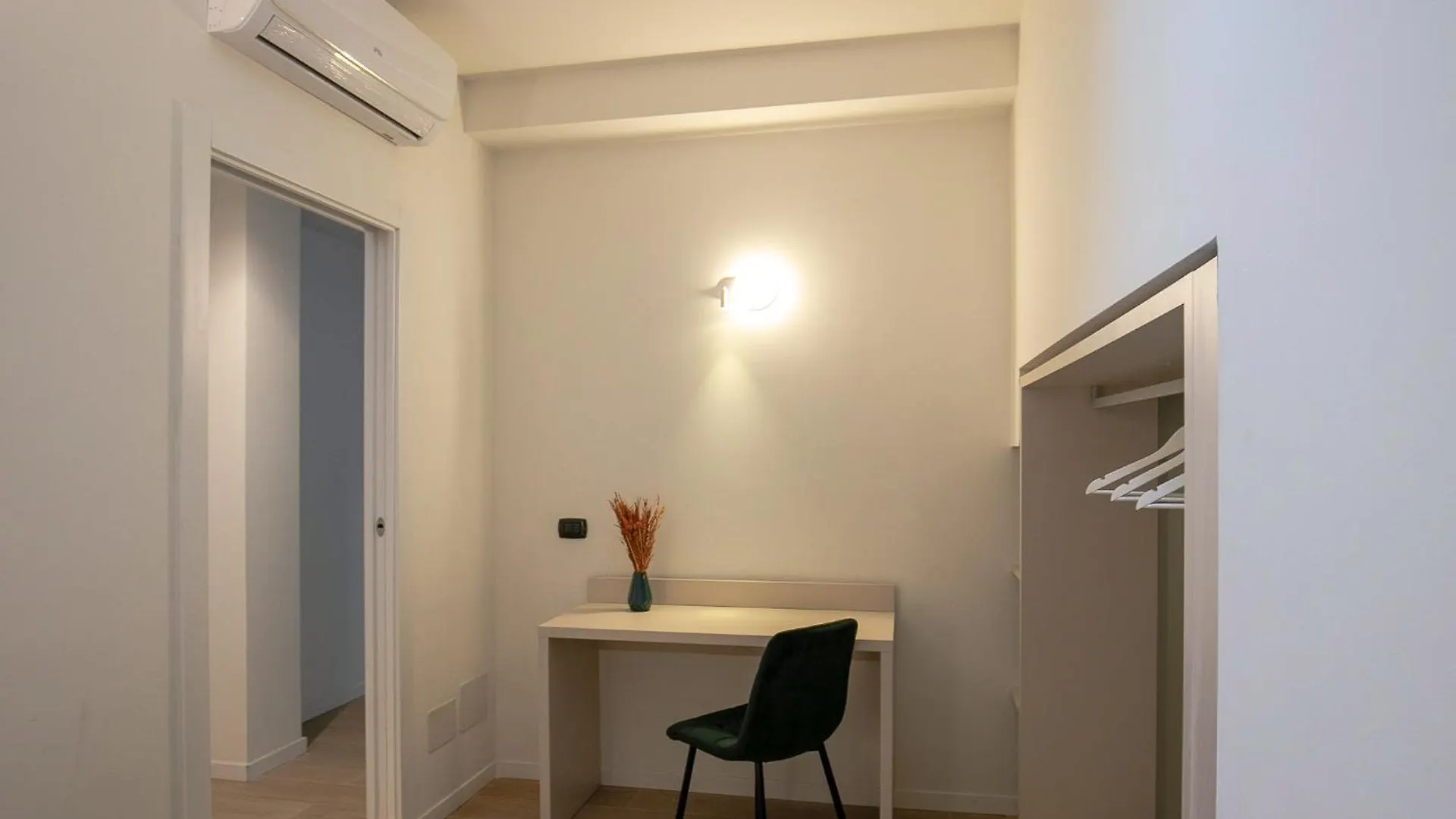 Aparthotel Aiello Hotels - Citylife Apartments Milan Italy