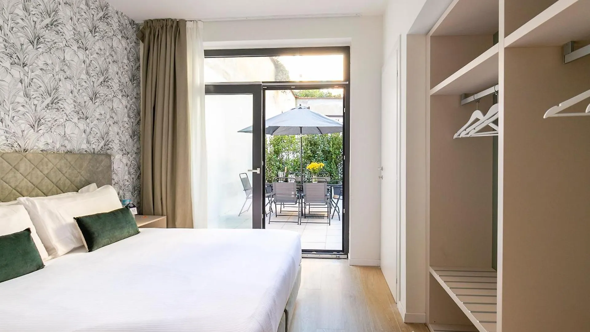 Aiello Hotels - Citylife Apartments location