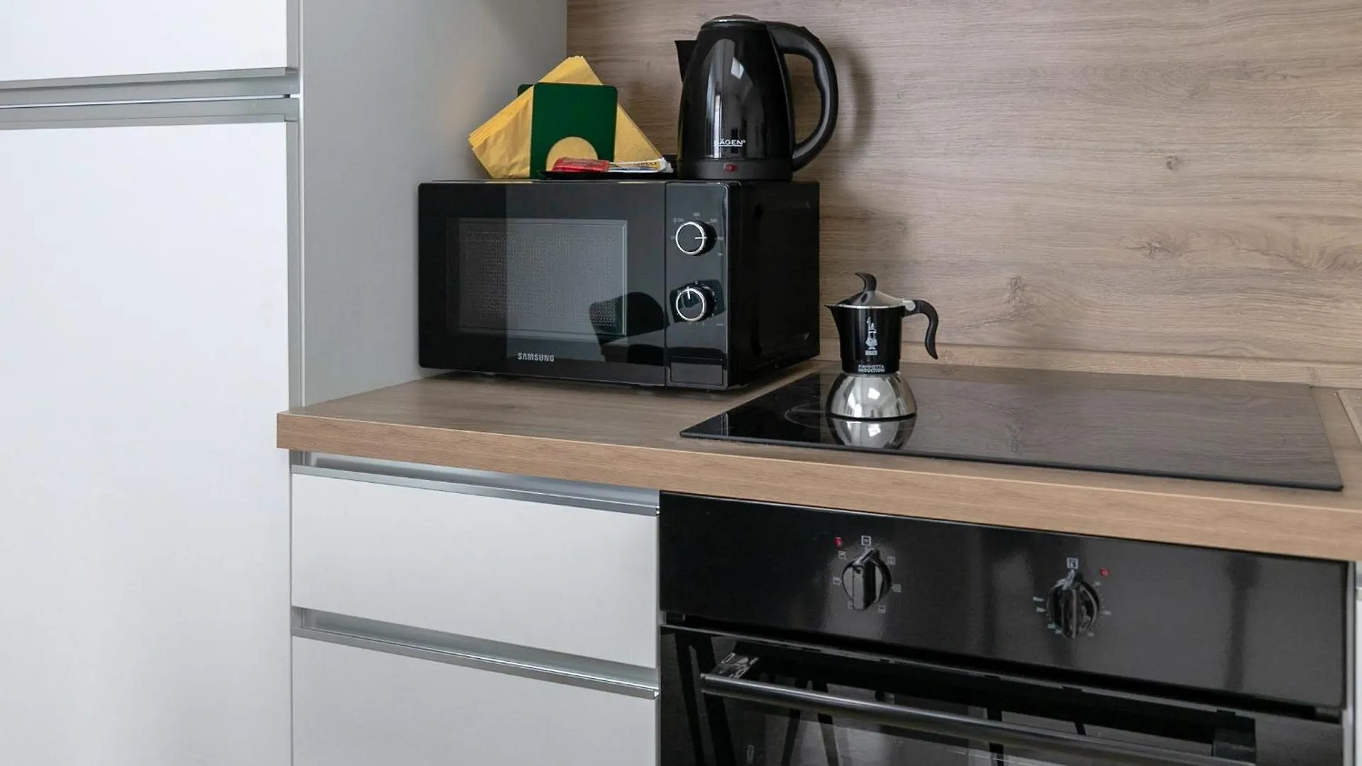 Aiello Hotels - Citylife Apartments Milan